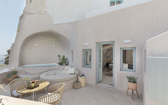 The Exotic Cave Suite