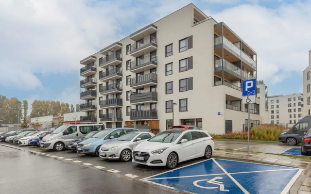 Spacious Apartment by Renters