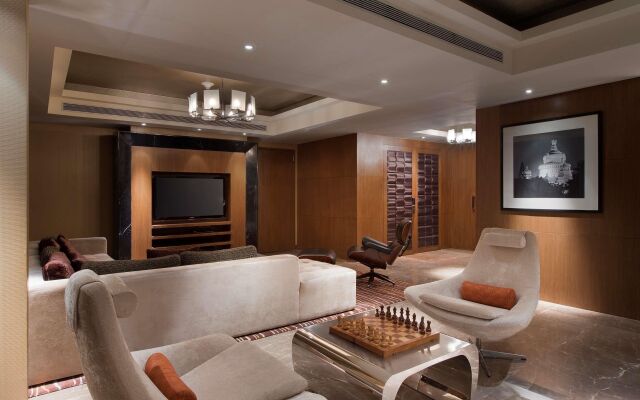 Sheraton Grand Bangalore Hotel at Brigade Gateway