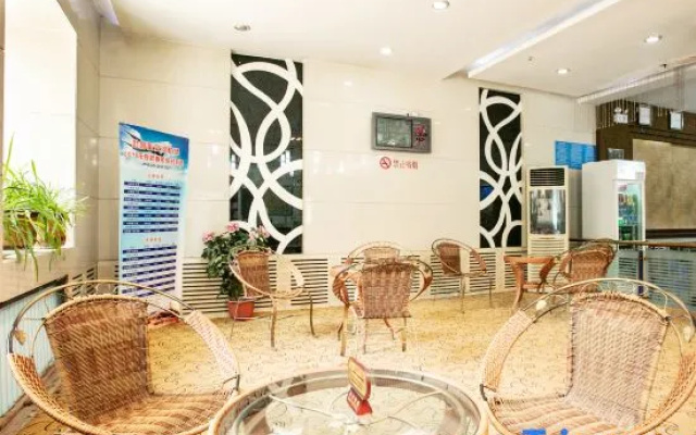 Super 8 Hotel (Gaochang Middle Road)