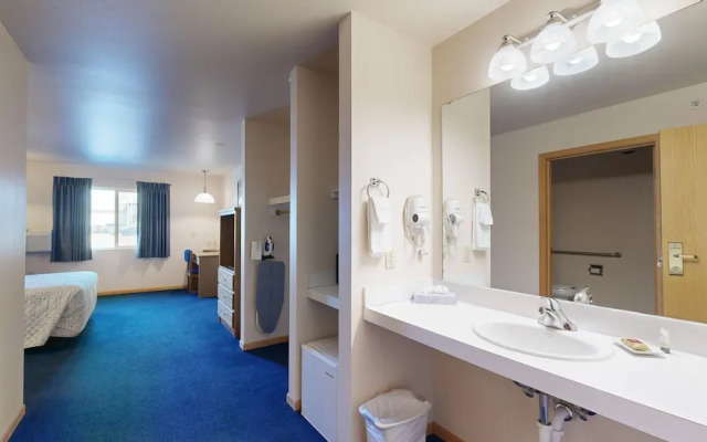 Western Executive Inn