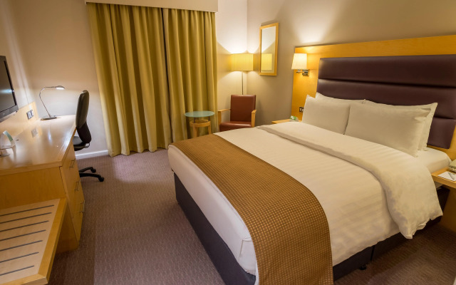 Holiday Inn London Brentford Lock by IHG
