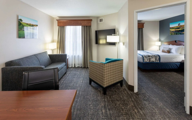 Grandstay Residential Suites Hotel - Sheboygan