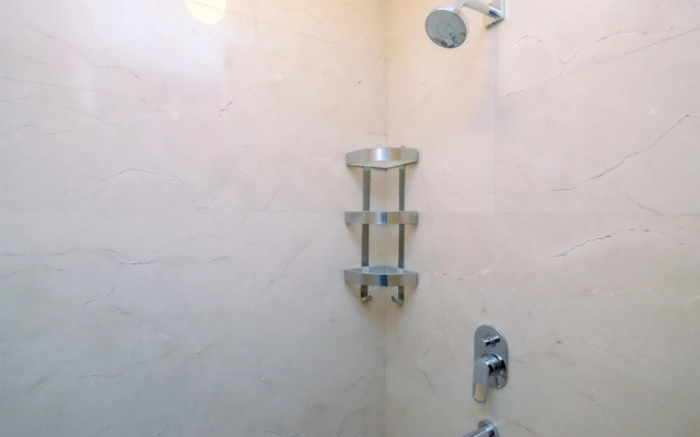 Good Deal And Strategic 1Br L'Avenue Apartment