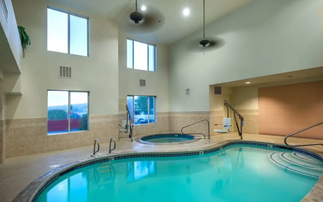Holiday Inn Express Hotel and Suites Carson City
