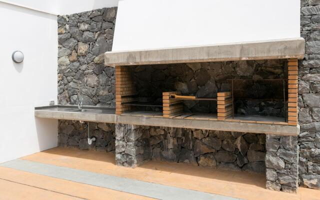 Home2Book Stunning Apartment Bajamar