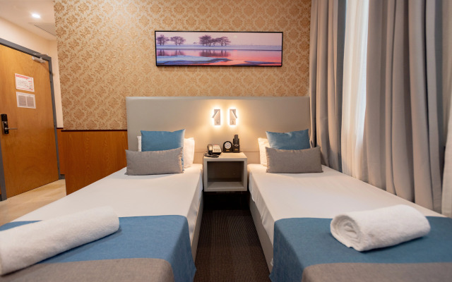 YEHS Hotel Sydney QVB