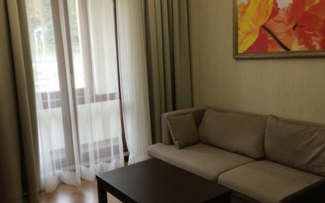 Na Naberezhnoy Vremena Goda