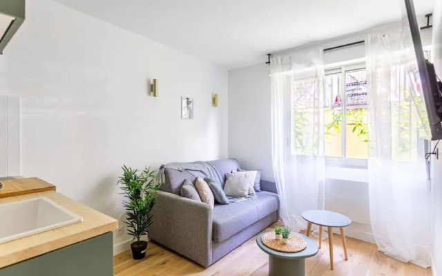 Lavie Maison Studio Quip