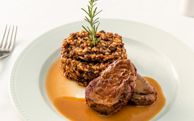 Estanplaza International