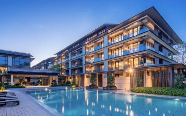 Zhoushan Puzhen Narada Resort Hotel – Pool – Zhoushan