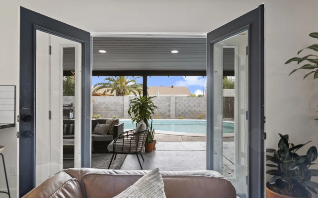 El Descanso in Meyer Park - Heated Pool