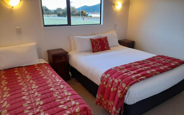 Lake Matheson Motel – Guest Rooms – Fox Glacier