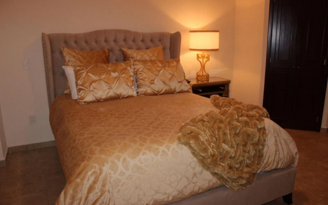 Sonoran Sky 1BR 306 by Casago