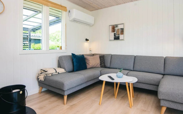 6 Person Holiday Home in Juelsminde