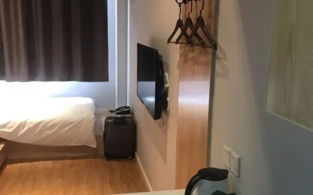Phoenix Shuicheng Holiday Hotel