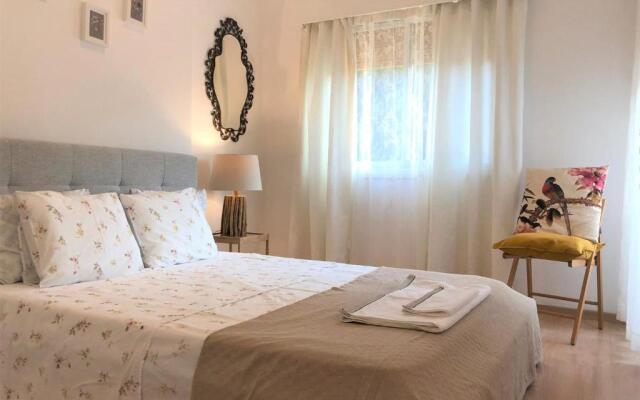 Cozy Holiday Apartment In Larnaca Near Foinikoudes