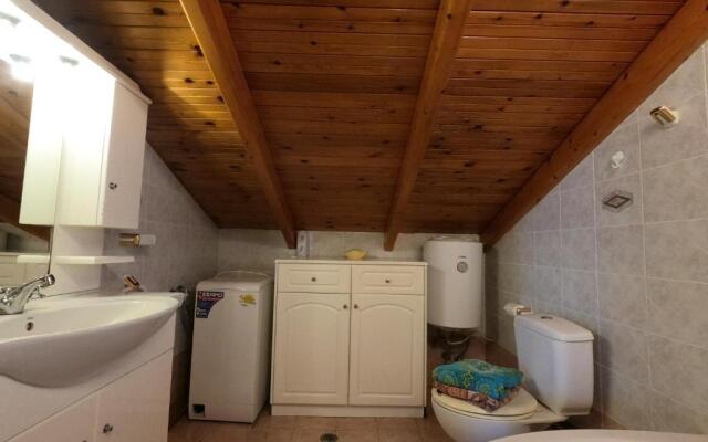 Loft apartment 20m from sea