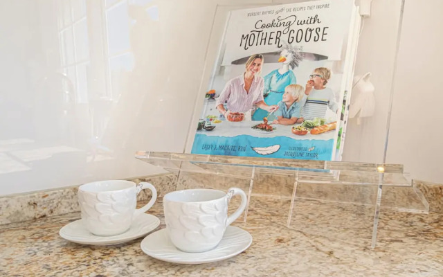 Luxury Family Escape Golf & Pool Retreat