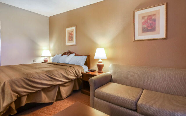 Quality Inn and Suites Beaver Dam