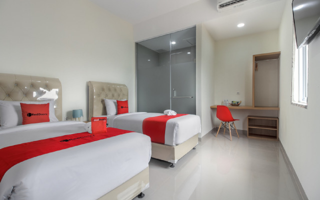 RedDoorz near Mall SKA Pekanbaru