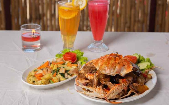 Lalasa Container Inn – Meal – Tanjungjaya