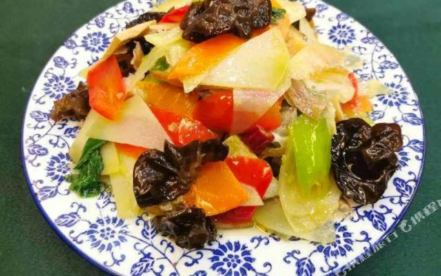 Q+ Veyas Garden Hotel