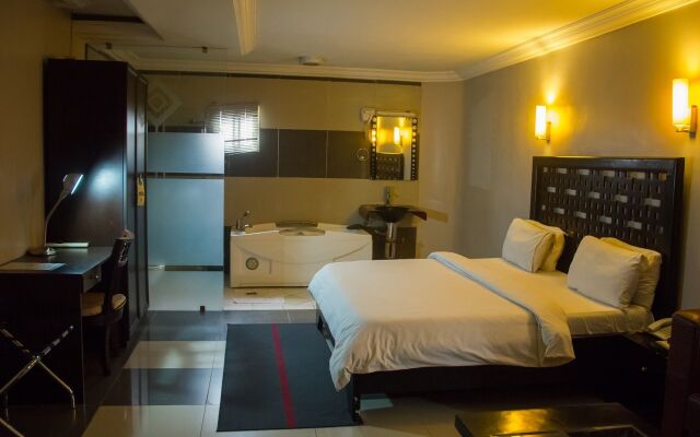 De' Bliss Hotel and Suites