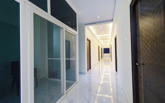 Fabhotel Rr Living Grand