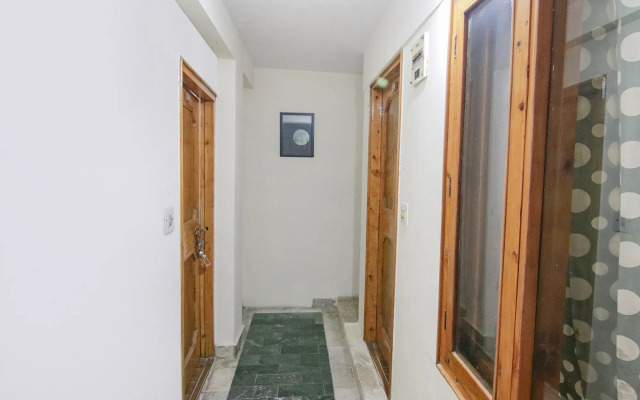Fabhotel Pushpak