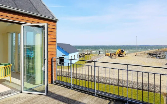 6 Person Holiday Home in Thyholm-by Traum