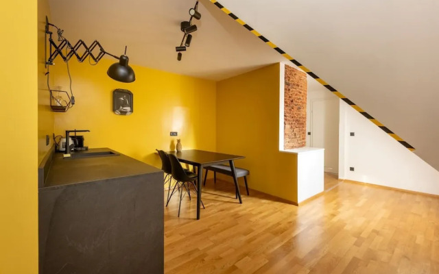 Roksoxhome Designer Boutique Apartment