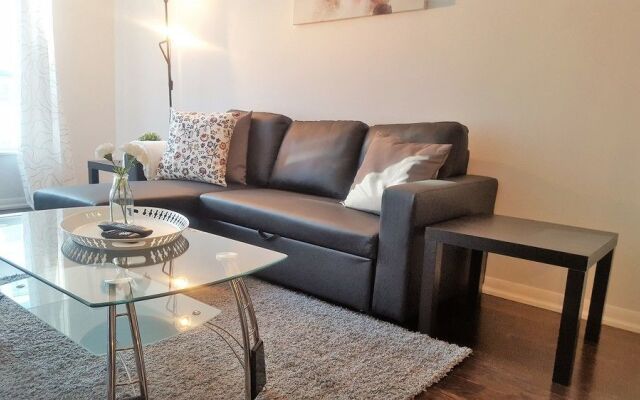 Lavish Suites - Luxury Condo - Downtown
