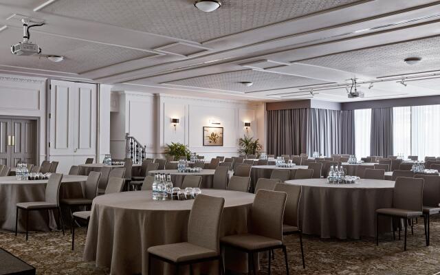 Kimpton Charlotte Square by IHG