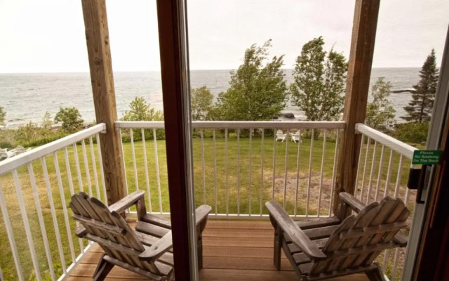 Cove Point Lodge