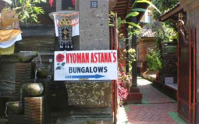 Nyoman Astana bungaloWs