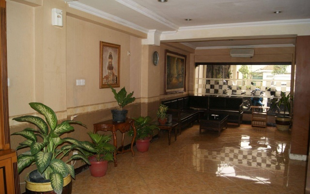 OYO Life 90380 Andalus Hotel Syariah