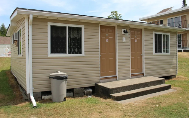Sauble Beach Lodge