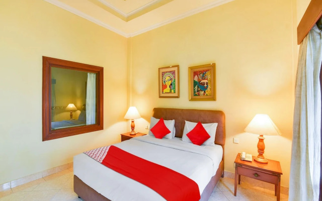 Super OYO Townhouse Oak Maxi Hotel Legian