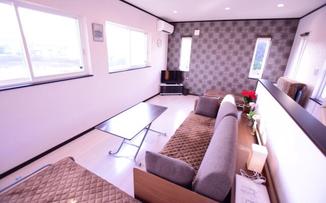 Shirahama House