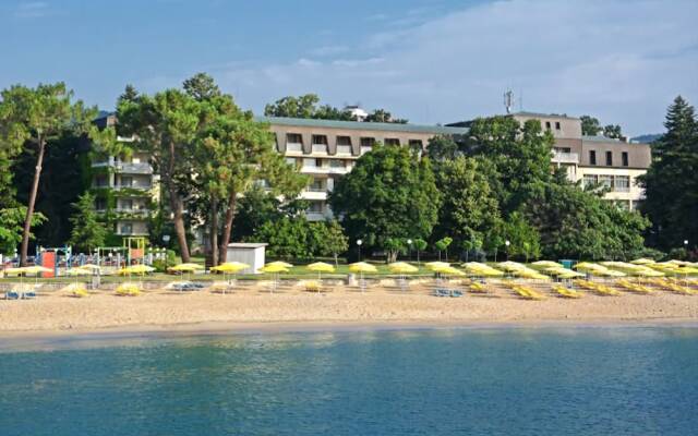 Lotos Hotel - Riviera Holiday Club