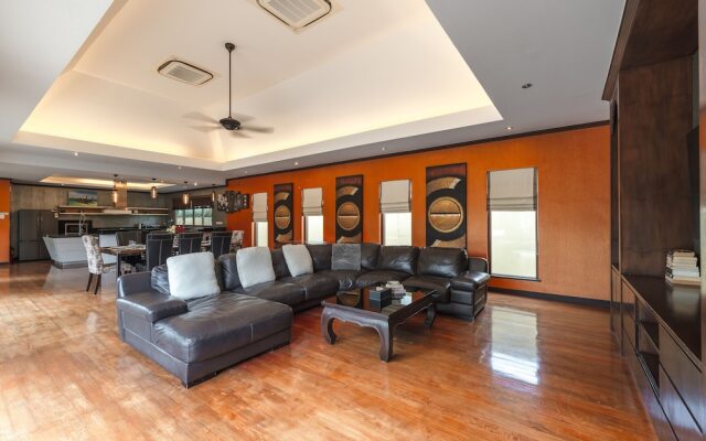 Generous 6BR Balinese Pool Villa Sophia
