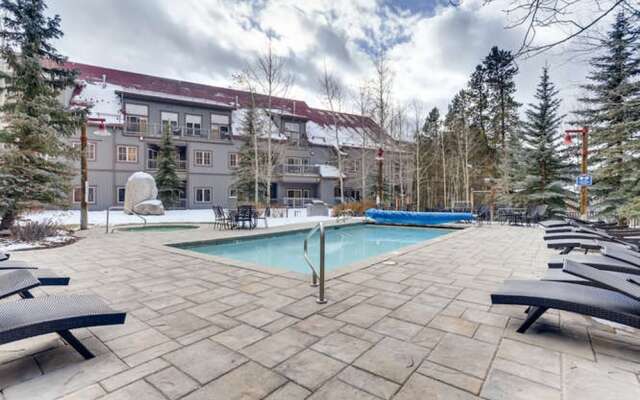 Expedition Station #8636 by Book by Owner