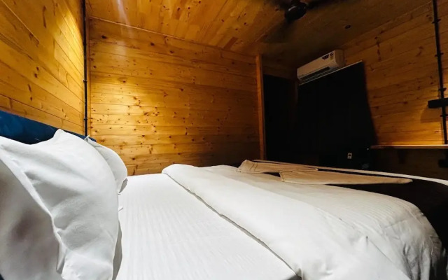 Seclude Eco Cottages