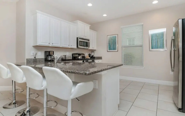 5160 Oakbourne Avenue