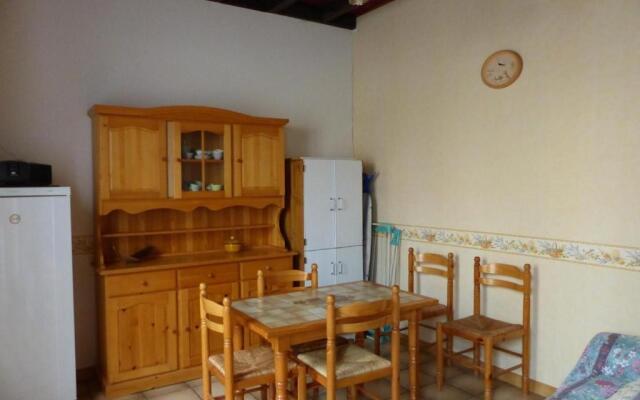 Gîte Saint-Germain-des-Fossés, 5 pièces, 8 personnes - FR-1-489-248