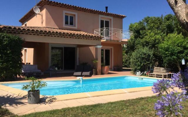 Villa 150m2 piscine apercu mer climatisée