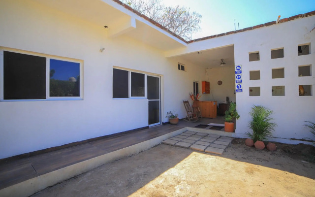 BM Zihua Casa de Huéspedes