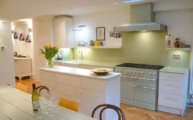 Exclusive North Kensington House