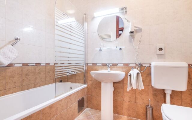 Hotel Miramare Njivice